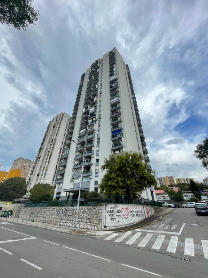 Apartment With Amazing City View 里耶卡 外观 照片